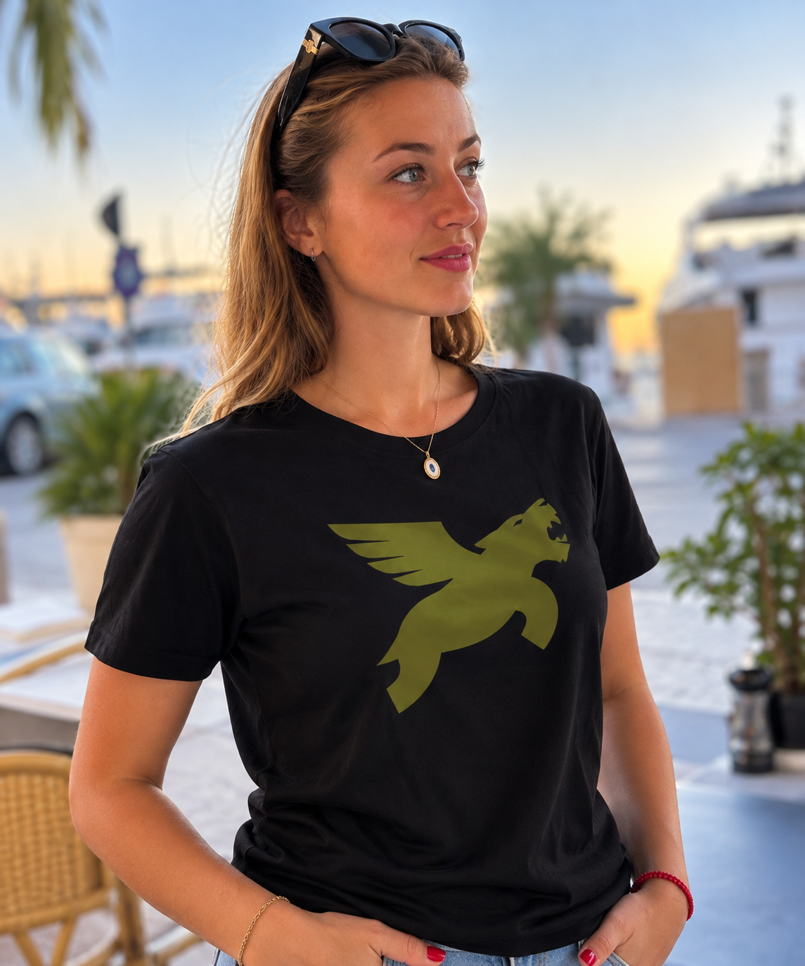 Despite Poppy – Sort T-shirt til damer med logo